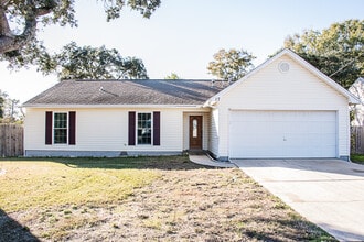 Building Photo - 17 8th St