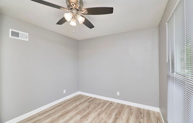 Building Photo - 11003 Fawnhaven Dr