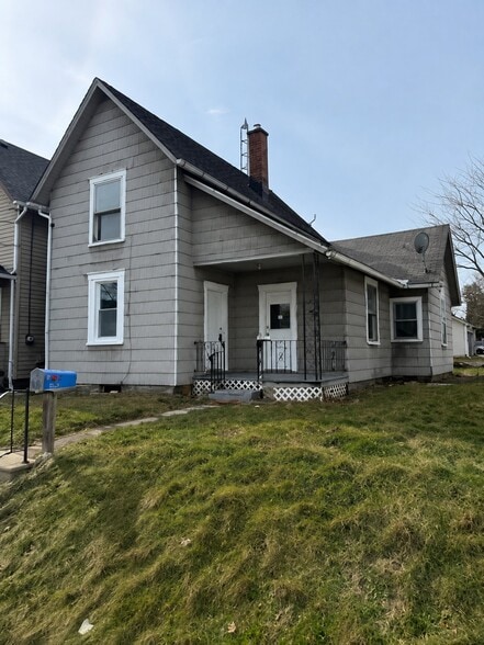Building Photo - 1507 Stark Ave SW