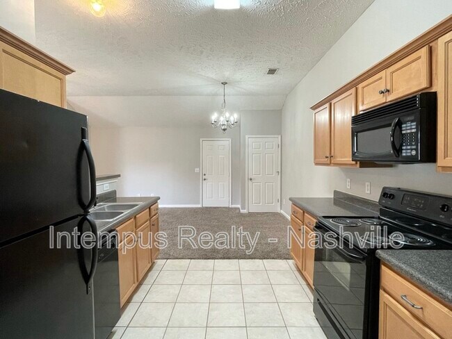 Building Photo - 553 Rose Cottage Cir