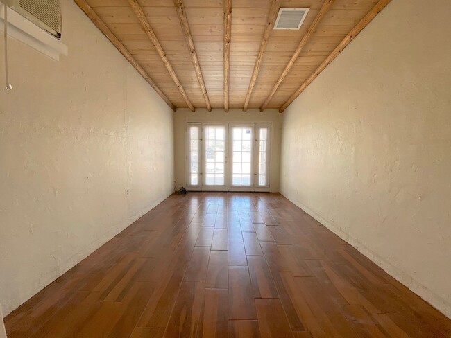 Building Photo - West El Paso 4 bed refrig A/C Home