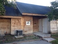 Building Photo - Great Move in Studio. Ready to be your new...