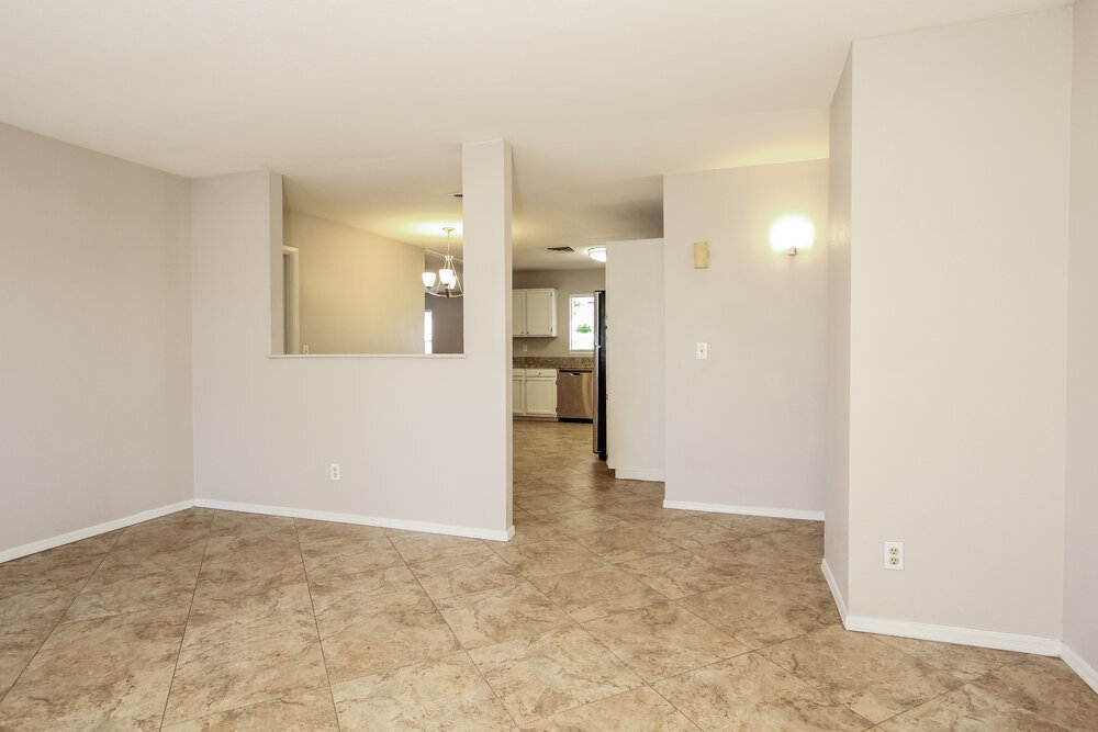 Building Photo - 1314 W Rockwell Dr