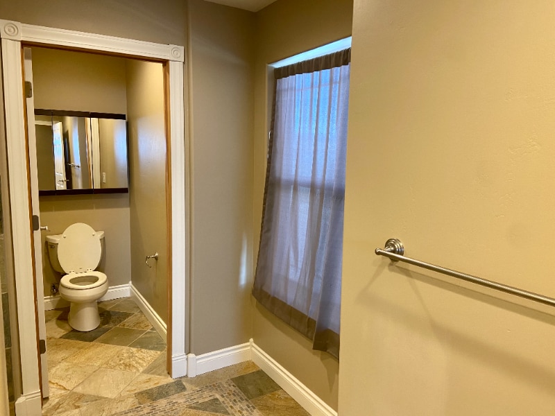 Building Photo - 2561 Overlook Blvd