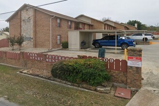 Building Photo - Kerrville