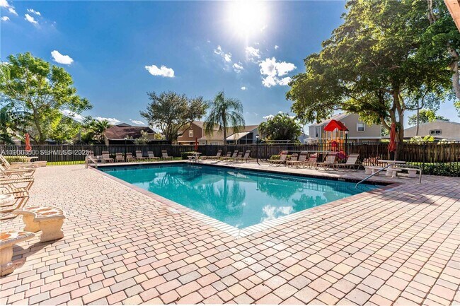 Building Photo - 15805 W Waterside Cir