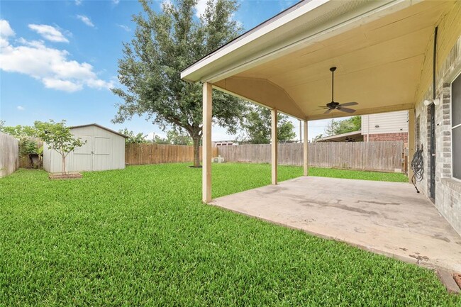 Building Photo - 1106 N Rock Dr