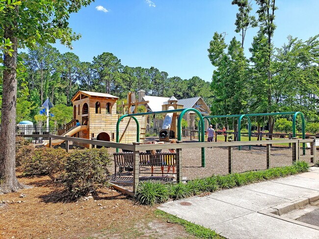 Building Photo - 3688 Maidstone Dr