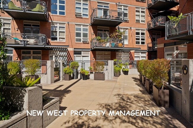 Building Photo - Expansive East Village 2-Bedroom at Parklo...