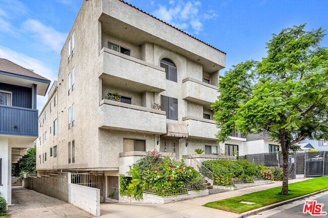 Building Photo - 1655 Selby Ave