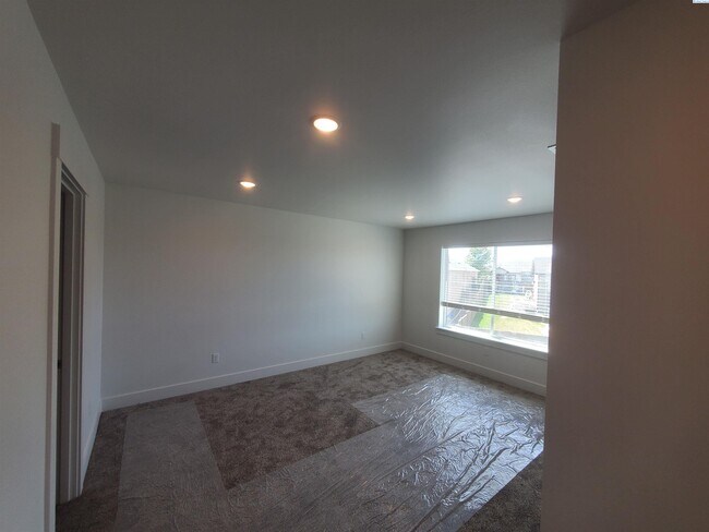 Building Photo - Brand New For Rent