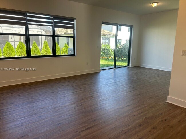 Building Photo - 5525 Agostino Way