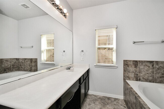 Building Photo - 21626 Rainfall Park Dr