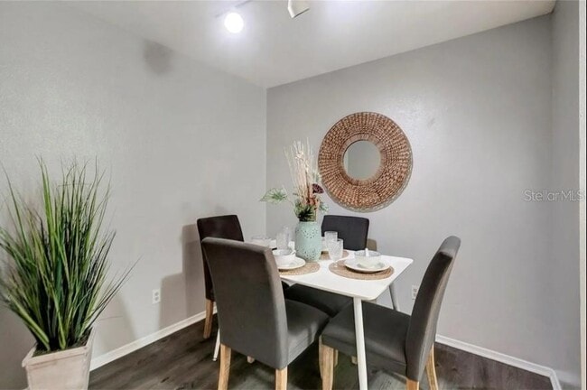 Building Photo - 1400 Gandy Blvd N