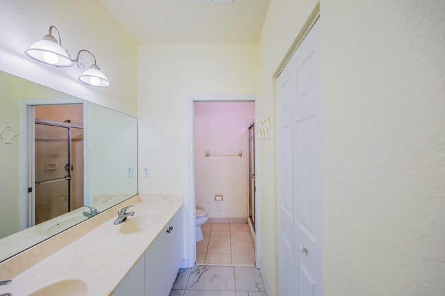 Building Photo - 5441 Via Delray Blvd