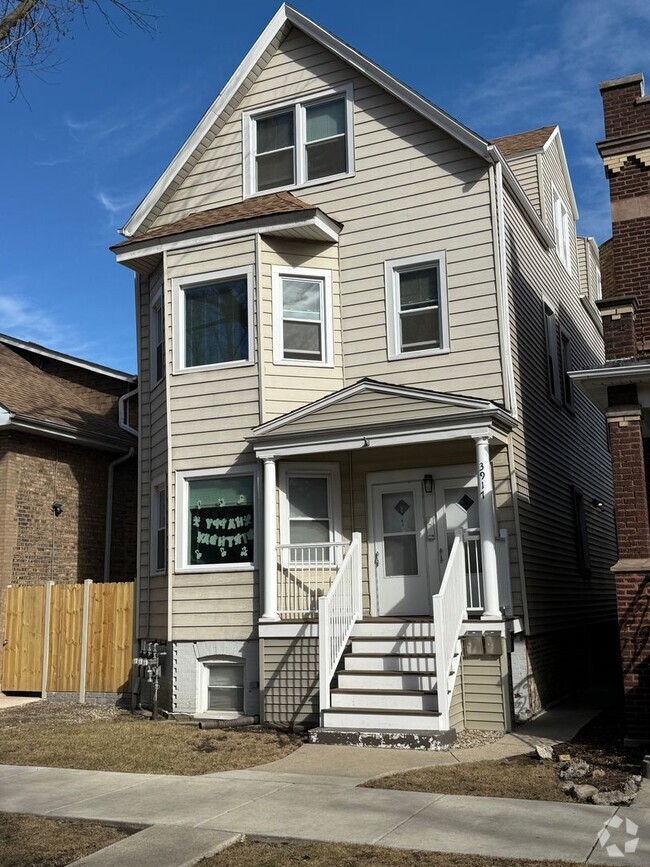 Building Photo - 3917 N St Louis Ave