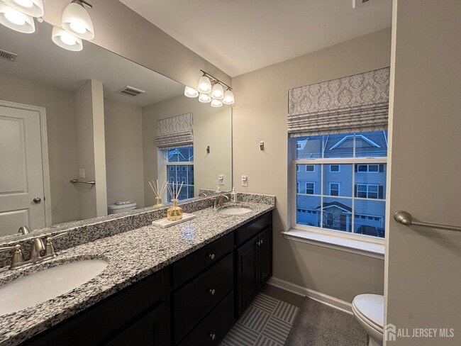 Building Photo - 1205 Hights Farm Rd N