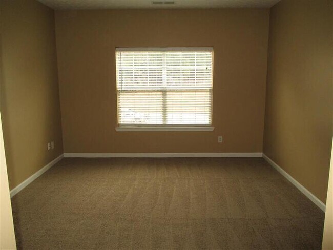 Building Photo - 1050 Trotters Farm Rd