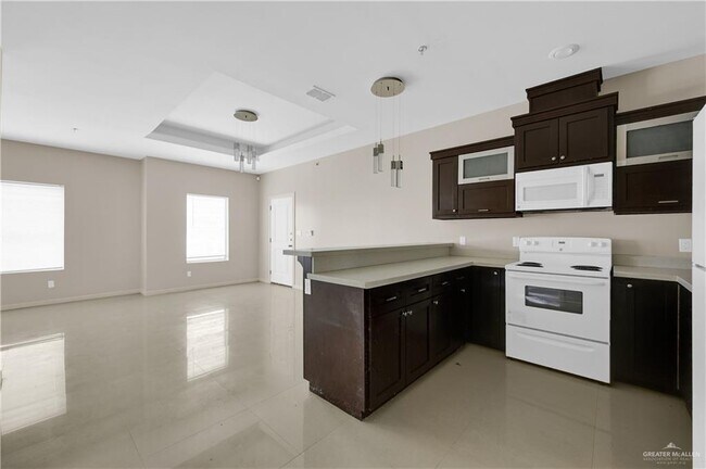 Building Photo - 15 S K Center St