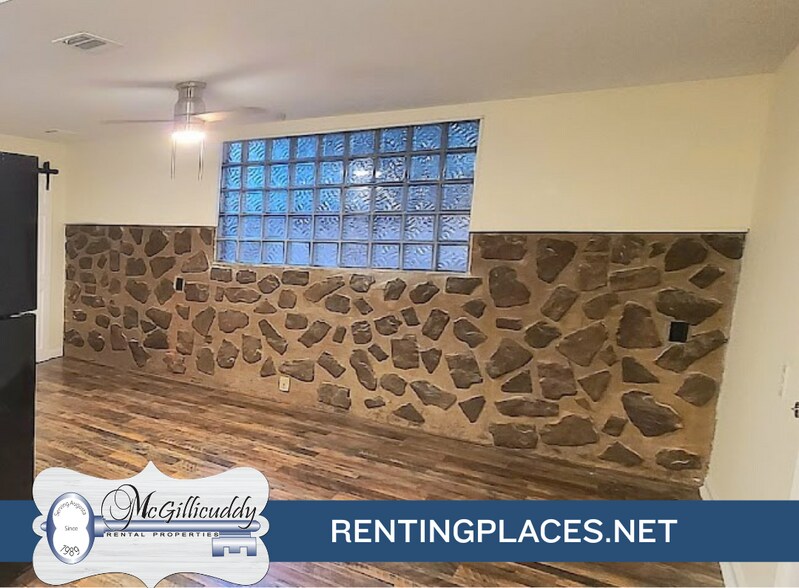 Building Photo - 1507 Troupe St