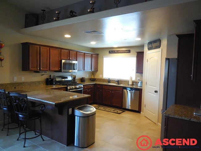 Building Photo - Charming 4-Bedroom, 2-Bathroom Home in Nor...