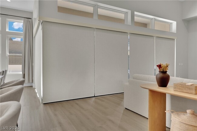 Building Photo - 10973 Horizon Ledge Ave