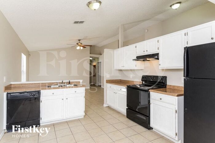 Building Photo - 7547 Groveoak Dr