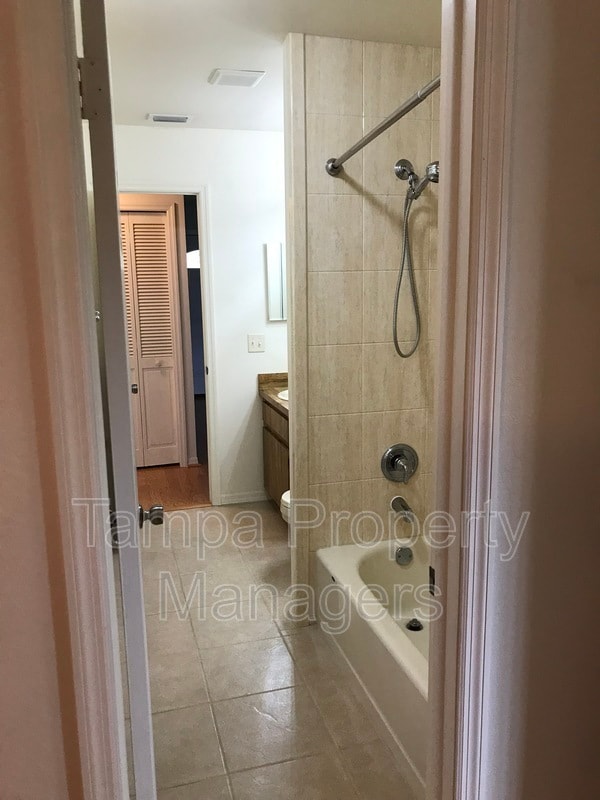 Building Photo - 16214 Pebblebrook Dr