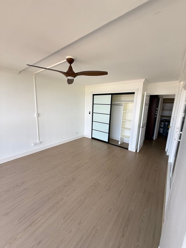 Building Photo - 4300 Waialae Ave