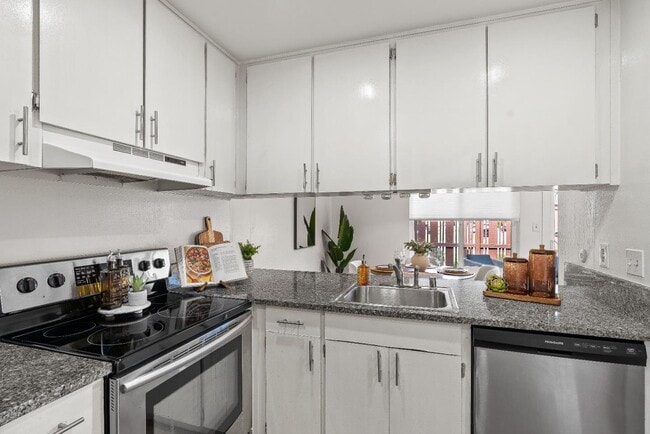 Building Photo - 203 Corte San Pablo