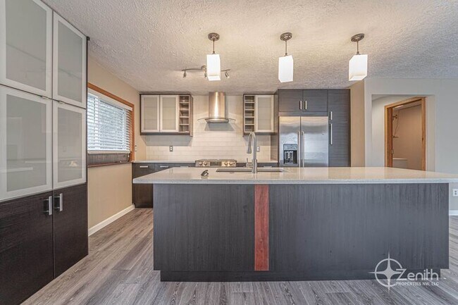 Building Photo - 15501 SE 19th Cir