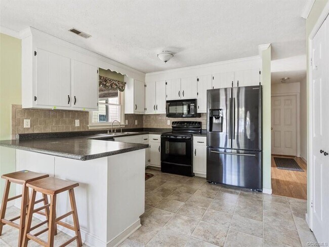 Building Photo - 6095 Anvil Ln