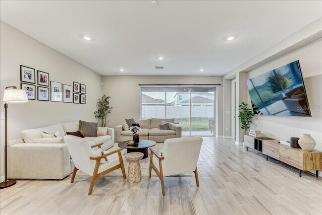 Building Photo - 33886 Landsman Lp