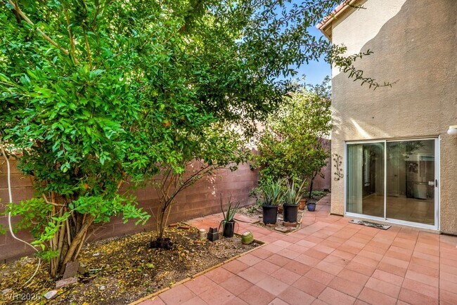 Building Photo - 7987 Delft Blue St