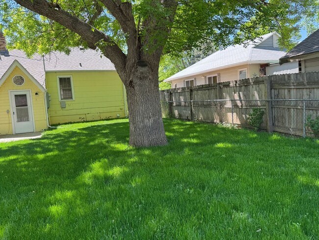 Building Photo - Great Duplex Unit near Downtown Loveland