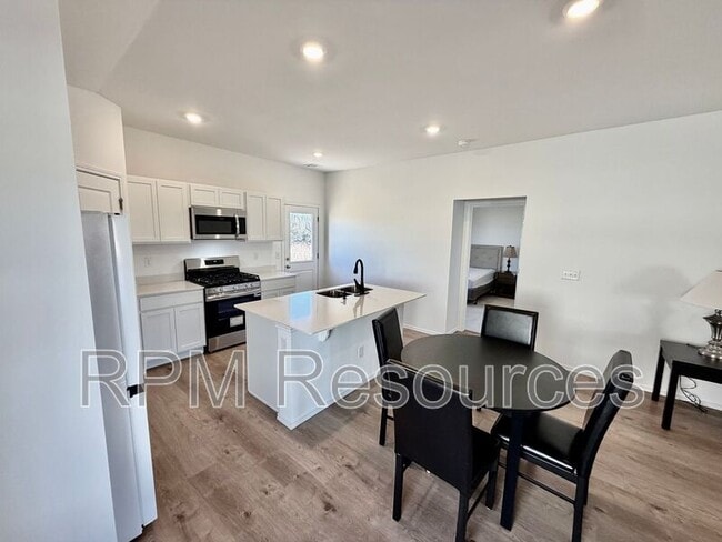 Building Photo - 10320 Baled Bermuda Rd