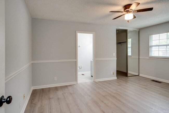 Building Photo - 741 Long Hunter Ct