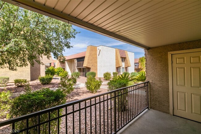 Building Photo - 4450 Sandy River Dr