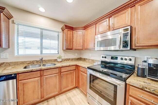 Building Photo - 3563 E Blue Ridge Way