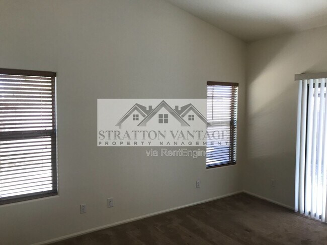 Building Photo - 42006 W Anne Ln