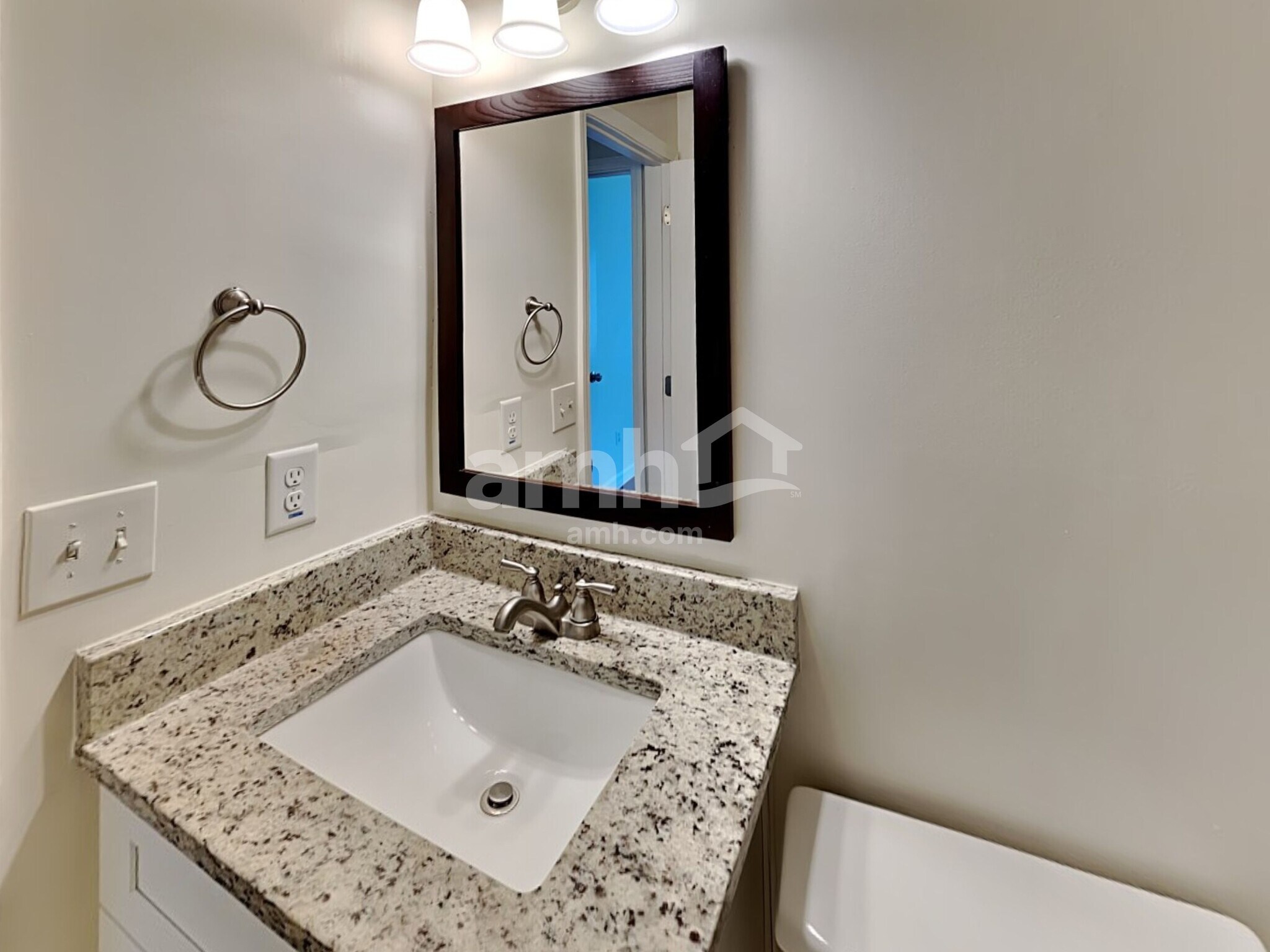 Building Photo - 303 Millpond Pkwy