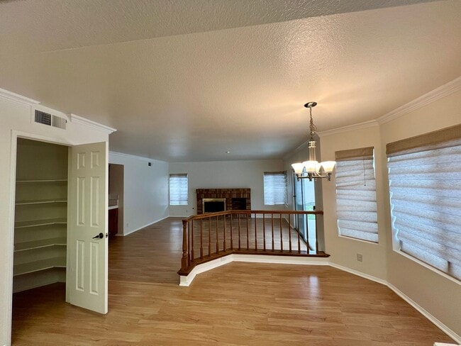Building Photo - Beautiful 4 Bedroom Single Family Home with Pool and Pool Service Included for Lease in Rancho Cu...