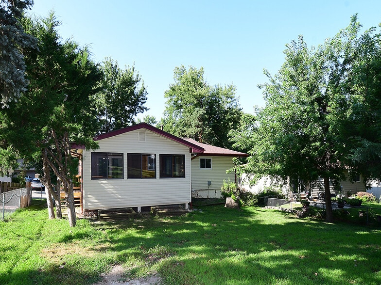 Building Photo - 14028 Madison Cir