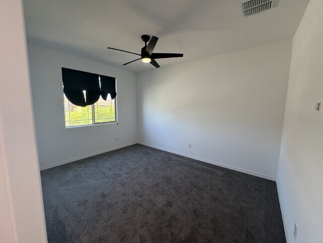 Building Photo - 12855 W Lamar Ct