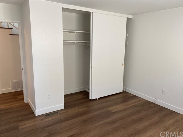 Building Photo - 2509 Bayview Dr