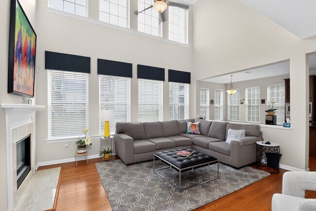 Building Photo - Beautiful Four Bedroom Home in the Berewick Subdivision!