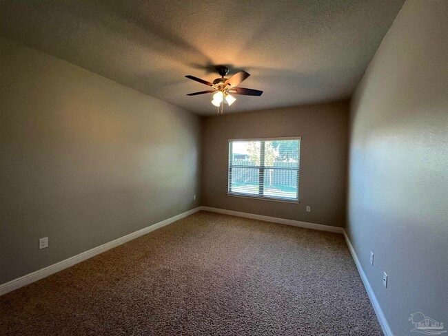 Building Photo - 4128 S Cambridge Way