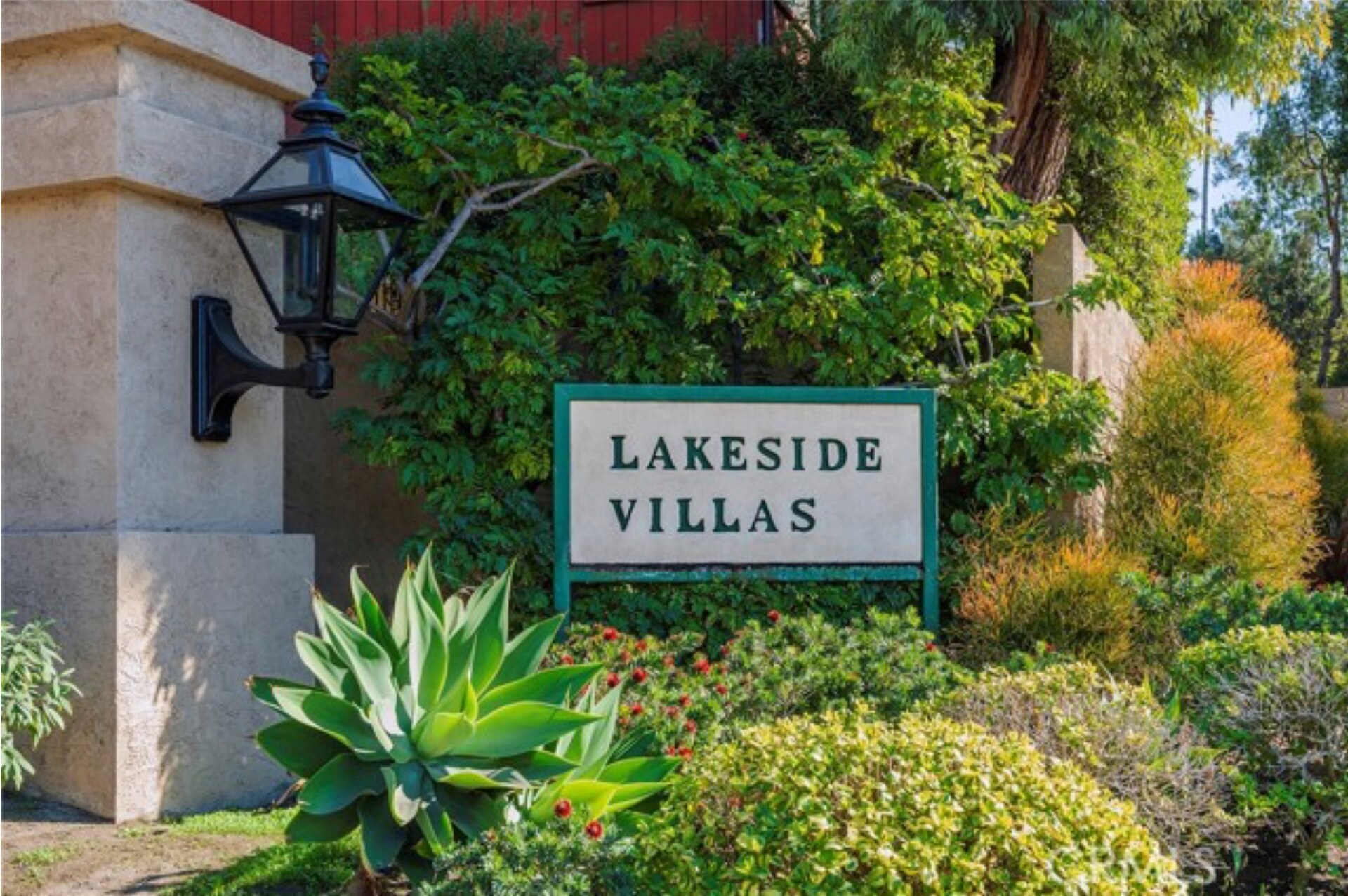 Lakeside Villas - 4904 Maytime Ln