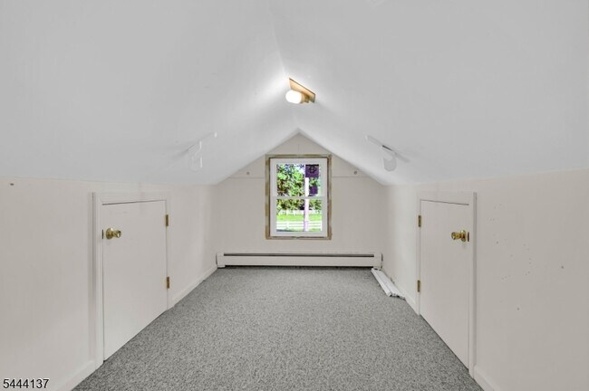 Building Photo - 425 Powerville Rd