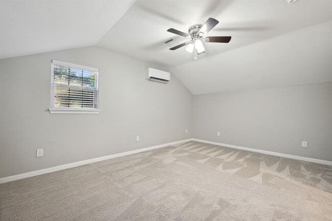 Building Photo - 3803 Zephyr St